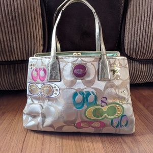 Poppy Daisy Coach Signature shoulder bag